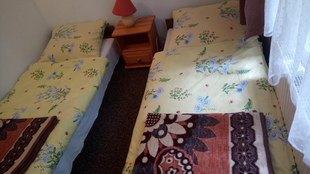Hostel Dworek Osiecki Koral Osieki  المظهر الخارجي الصورة